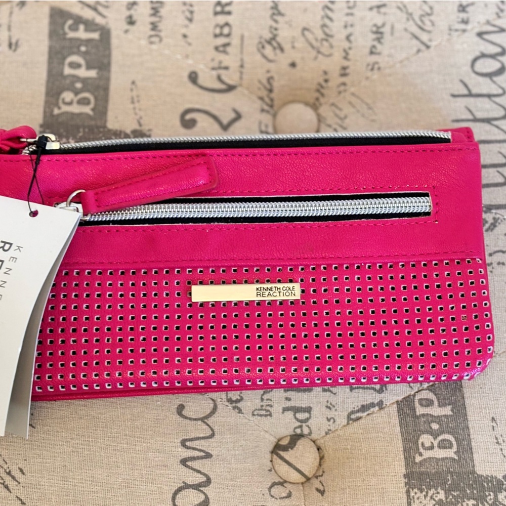 Kenneth Cole Reaction Wristlet Pouch